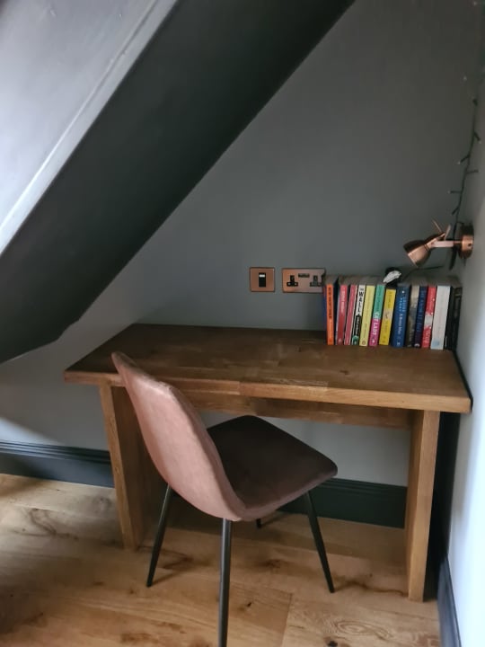 Zimmer Little Elm - luxury home from home, free parking, 30-40 mins walk from Bath city centre