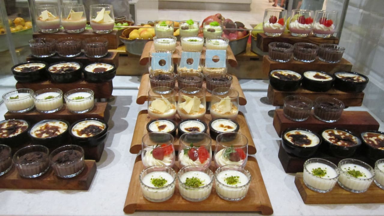 Gastro Acanthus Cennet Barut Collection