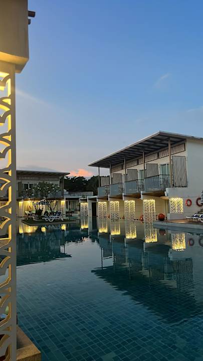 Pool The Briza Beach Resort Khaolak