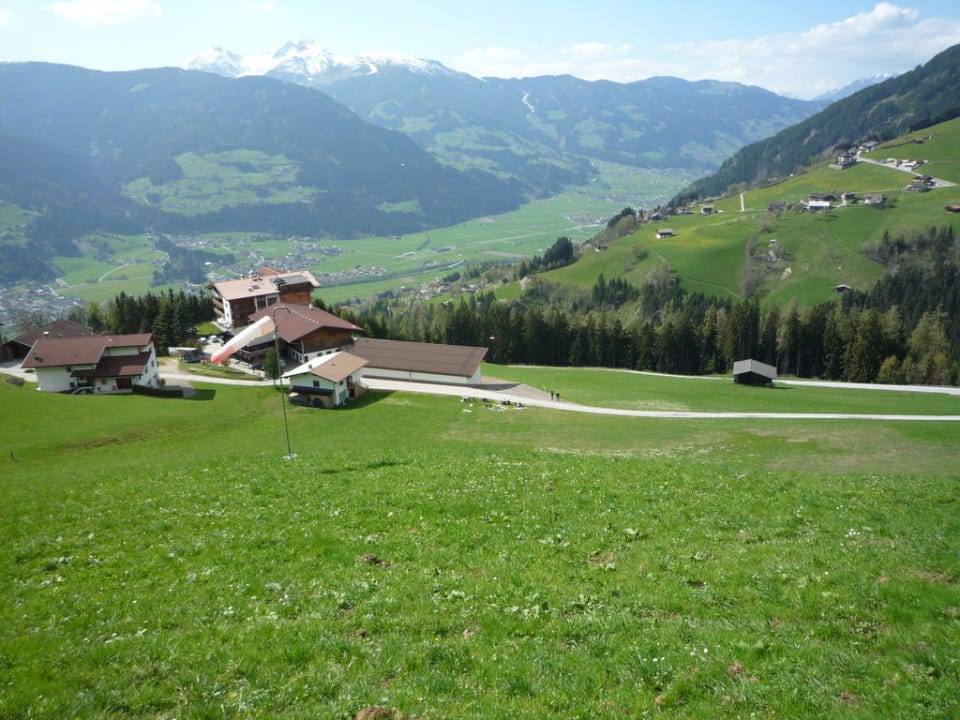 Blick auf das Fluggelände Alpengasthof Tannenalm