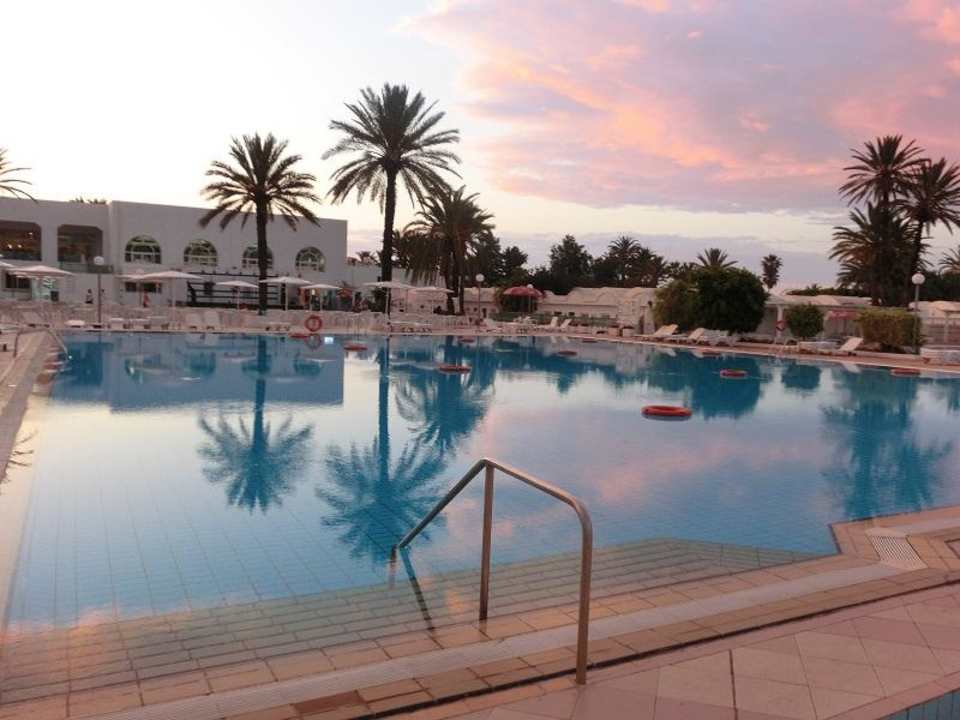 Recht große Poolanlage El Mouradi Club Kantaoui