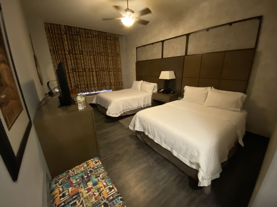 Zimmer Hotel Hampton Inn & Suites Austin University Capitol