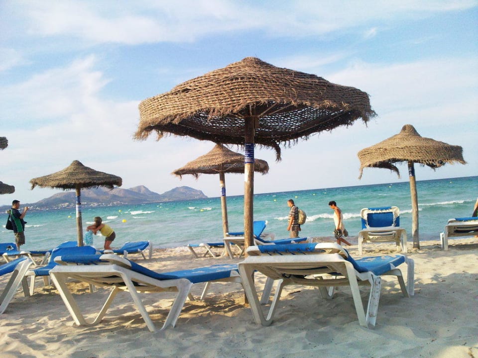 Strand vor dem Hotel Grupotel Alcudia Pins
