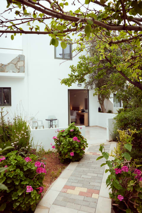 Gartenanlage Amnissos Residence