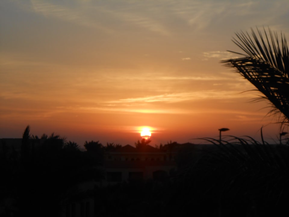 Sonnenuntergang vom Balkon Jaz Makadi Oasis Resort