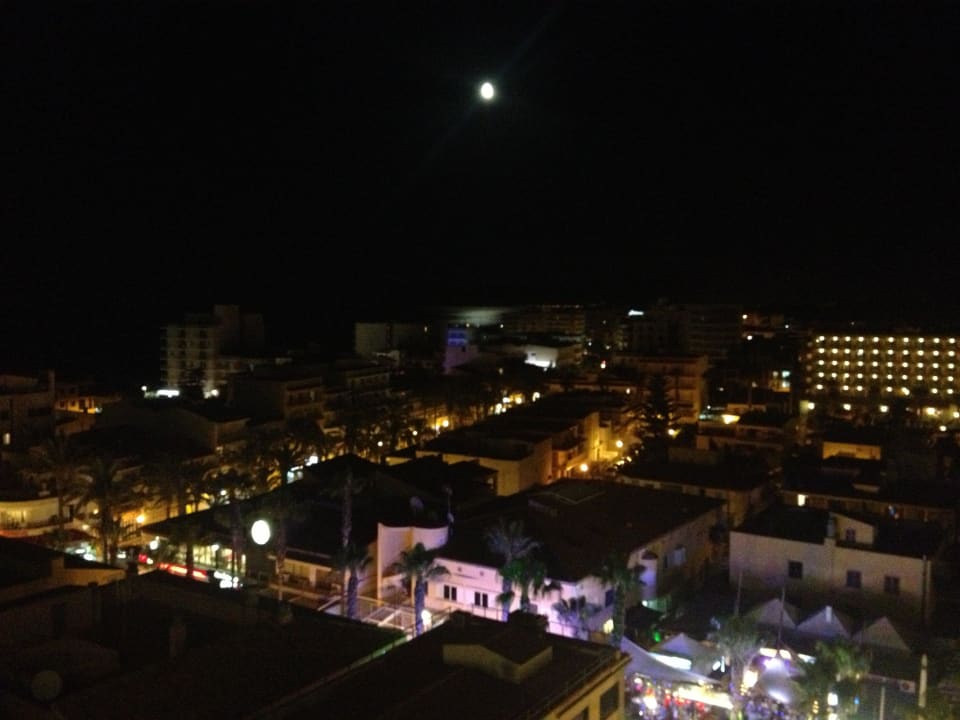 Ausblick vom 8. Stock bei Nacht Grupotel Farrutx