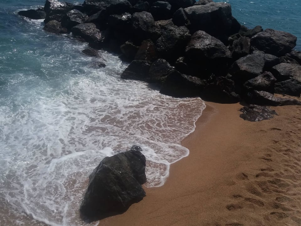 Plaża CAPRICI BEACH HOTEL & SPA