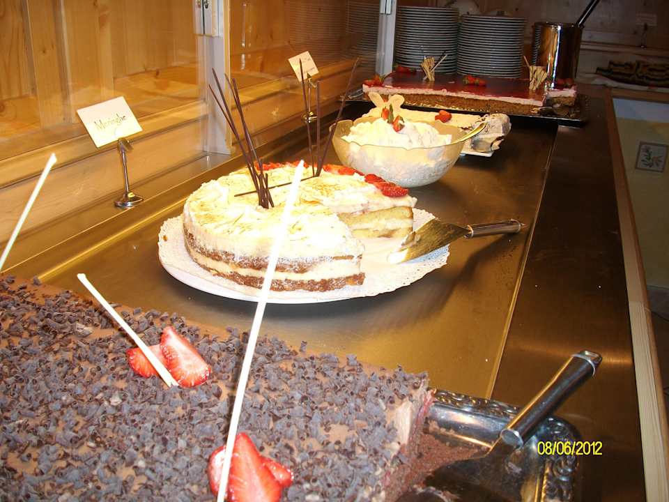 Nachspeisenbüffet Alphotel Tyrol