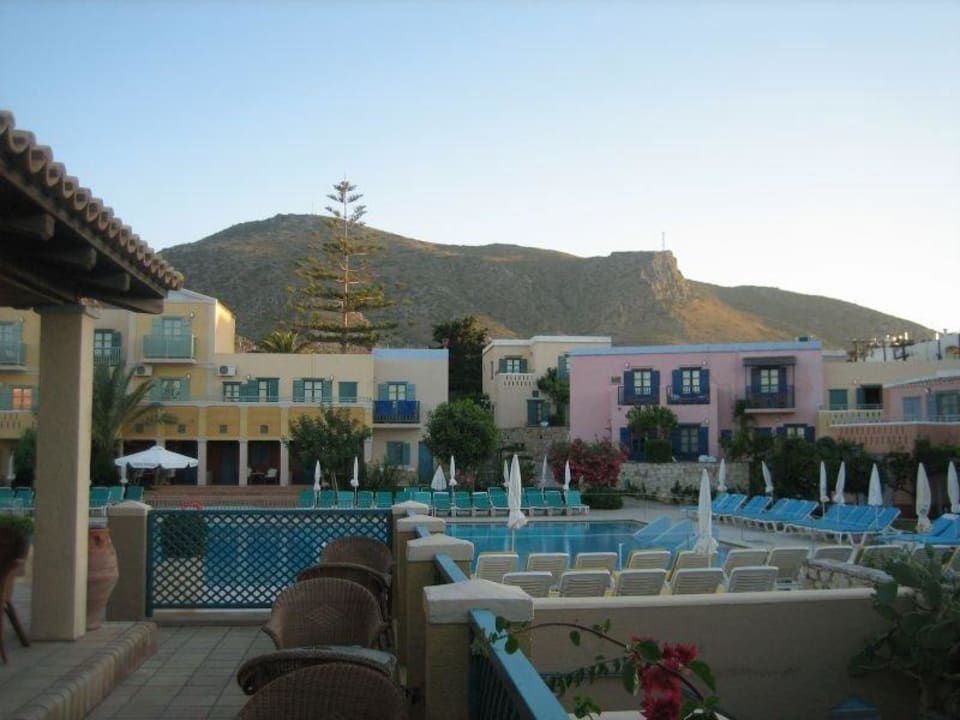 Pool mit Häuser Silva Beach Hotel