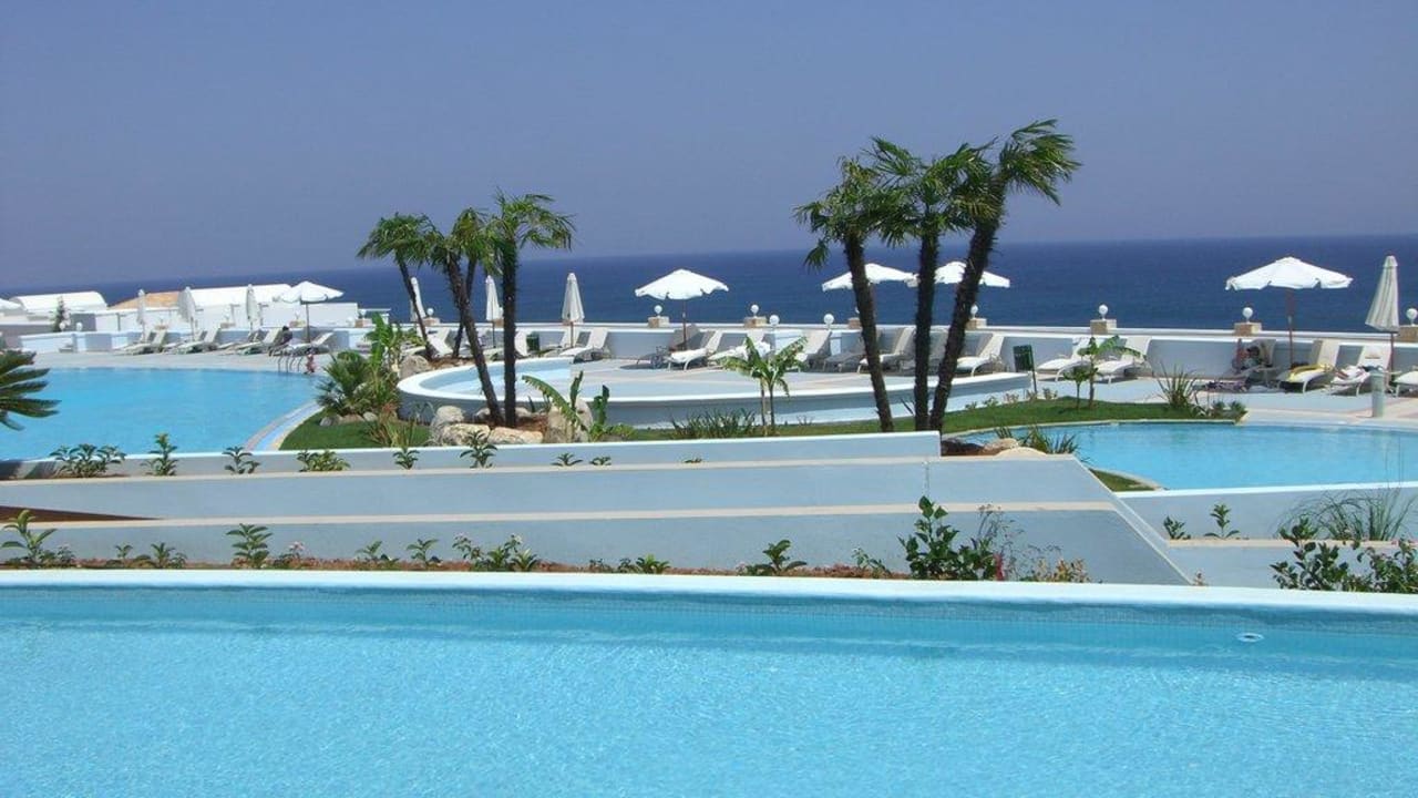 Blick übr Poolanlage zum Meer Atrium Prestige Thalasso Spa Resort & Villas