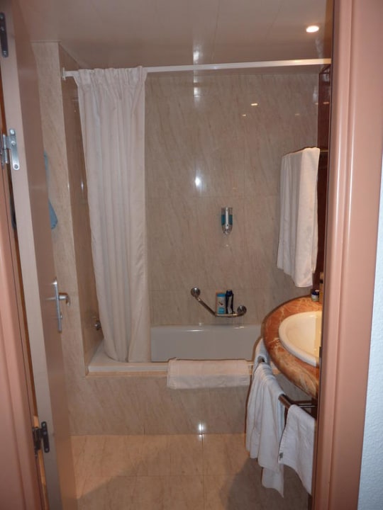 Badezimmer Iberostar Waves Playa de Muro