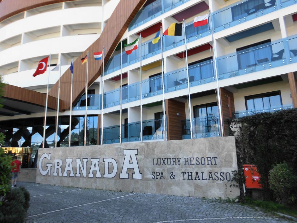 Hotel Straßenseite Granada Luxury Okurcalar