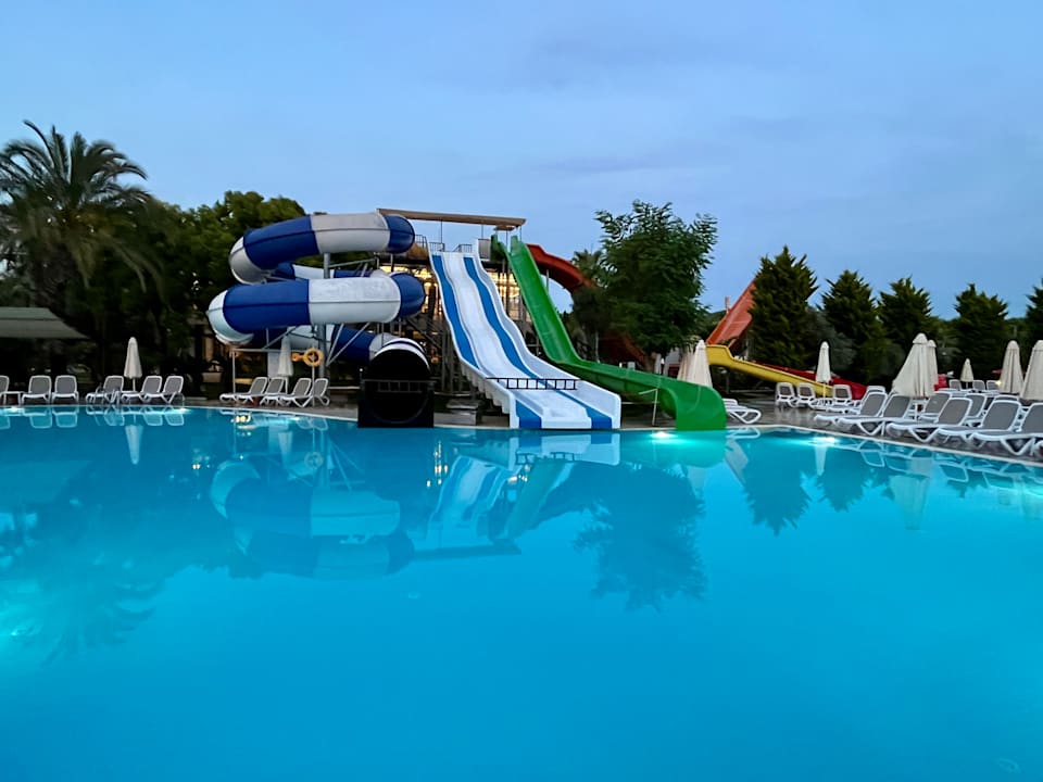 Pool Saturn Palace Resort Hotel