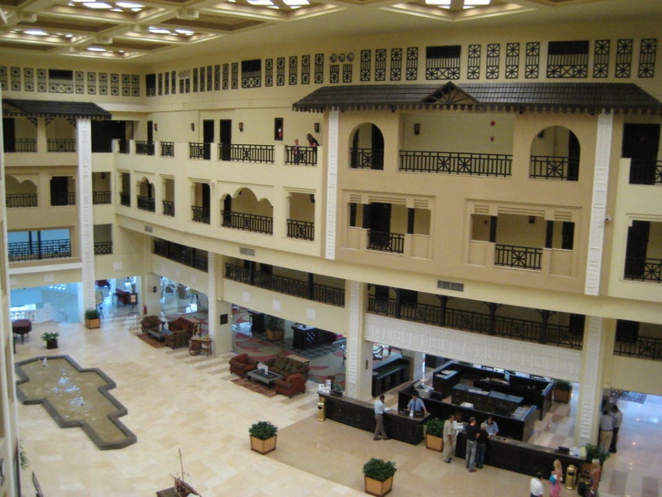 Blick auf die Lobby Steigenberger ALDAU Beach Hotel