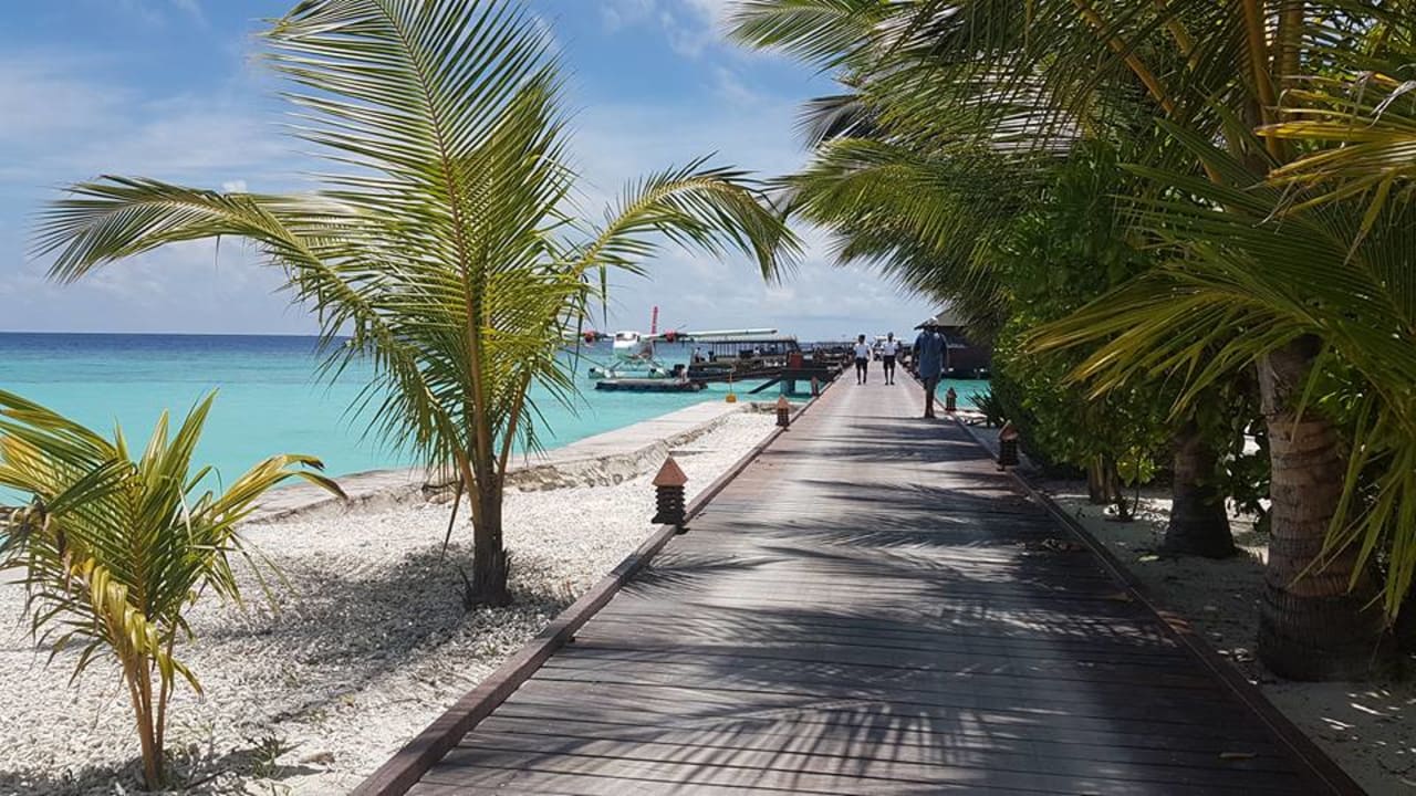 Strand Adaaran Select Meedhupparu Island Resort - Premium All Inclusive