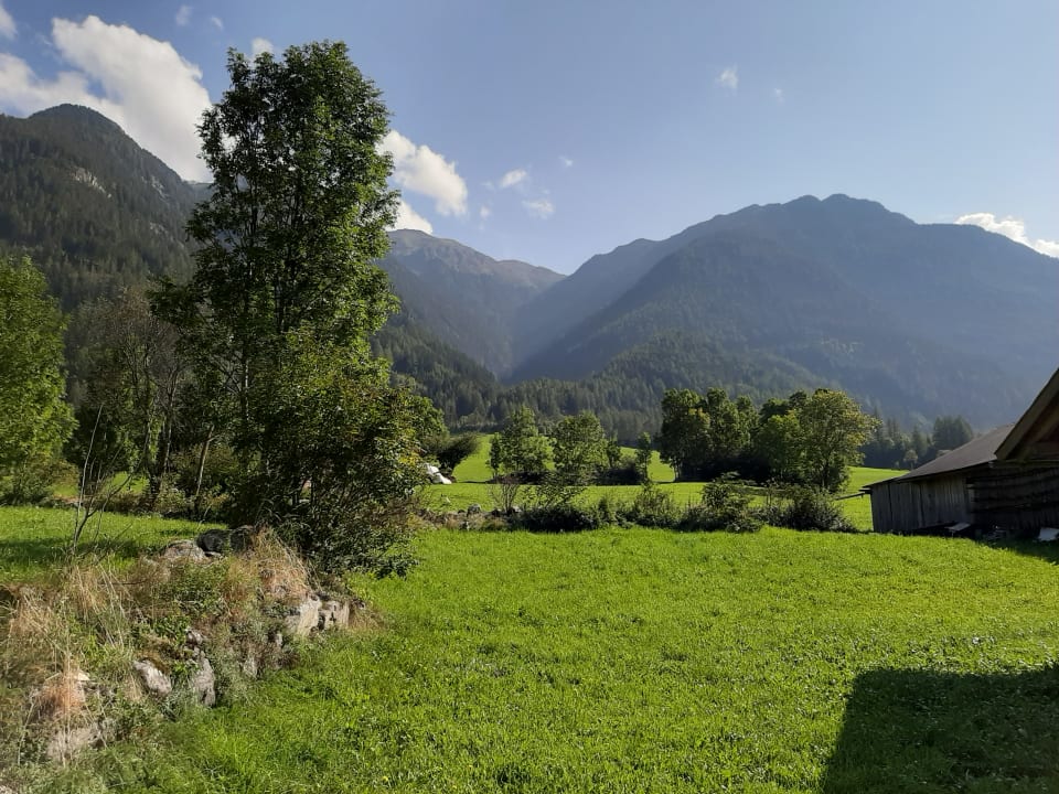 Ausblick Hotel Johanna mitten im Ötztal