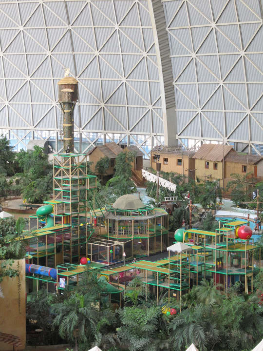 Kinderland Tropical Islands Resort