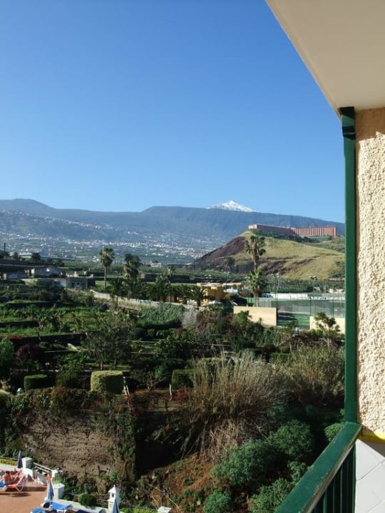 Vista del Teide nevado BLUESEA Costa Jardin Spa