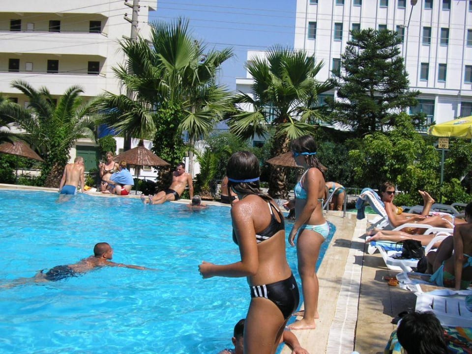 Basen w hotelu Hotel Adler