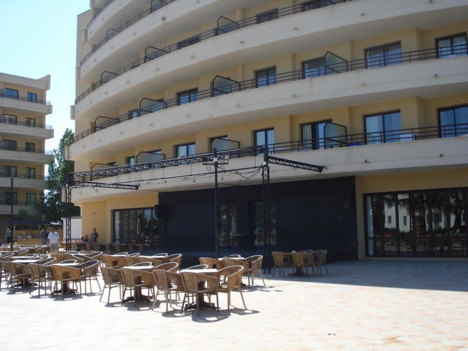 Außenbühne allsun App.-Hotel Orient Beach