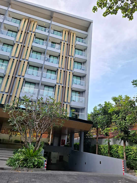 Außenansicht Hotel Amber Pattaya