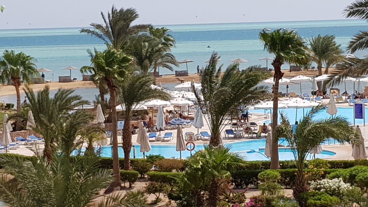 Pool Mövenpick Resort & Spa El Gouna