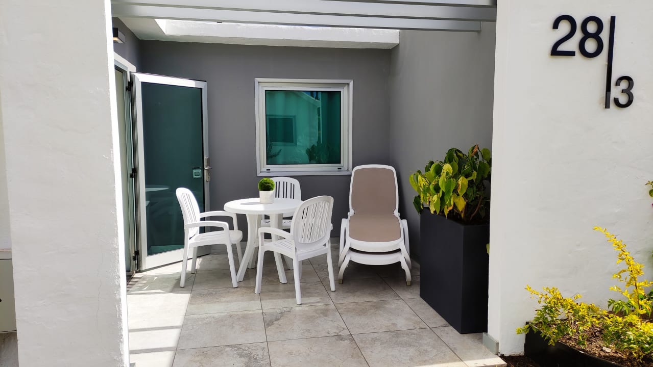 Zimmer Canary Garden Club