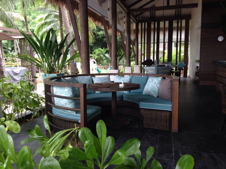 Sitzmöglichkeit am Strand Cape Panwa Hotel