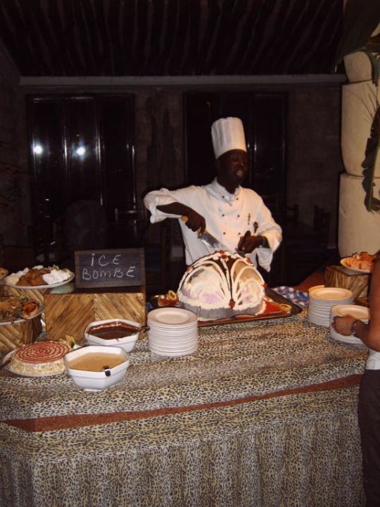 Ice-Bombe Baobab Beach Resort & Spa