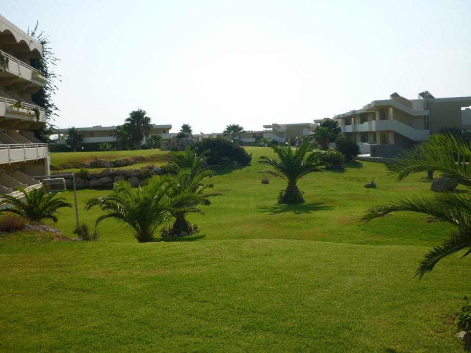Gepflegte Gartenanlage Hotel Kalithea Horizon Royal