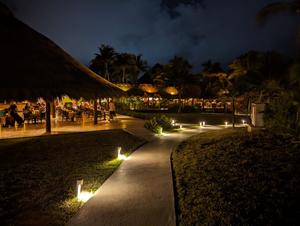 Lobby Akumal Bay Beach & Wellness Resort