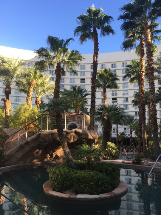 Poollandschaft Virgin Hotels Las Vegas, Curio Collection by Hilton