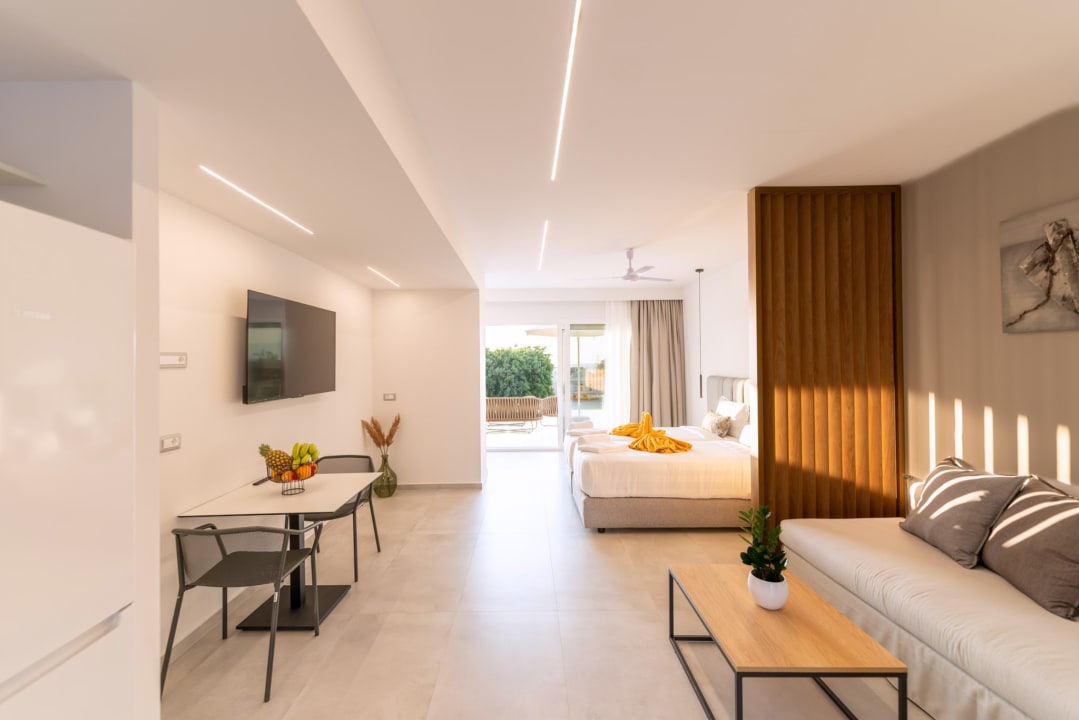 Zimmer Thimios Acharavi Suites