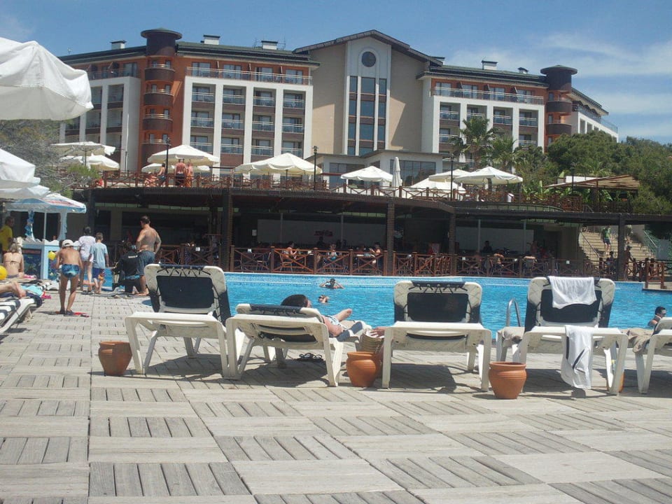 Blick vom Pool zum Haupthaus Voyage Sorgun