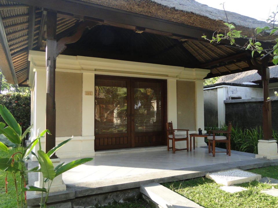 Eingang Bungalow Puri Bagus Lovina