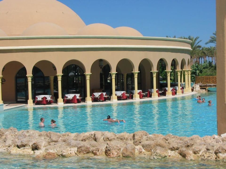 Pool / Restaurant Dome Makadi Palace