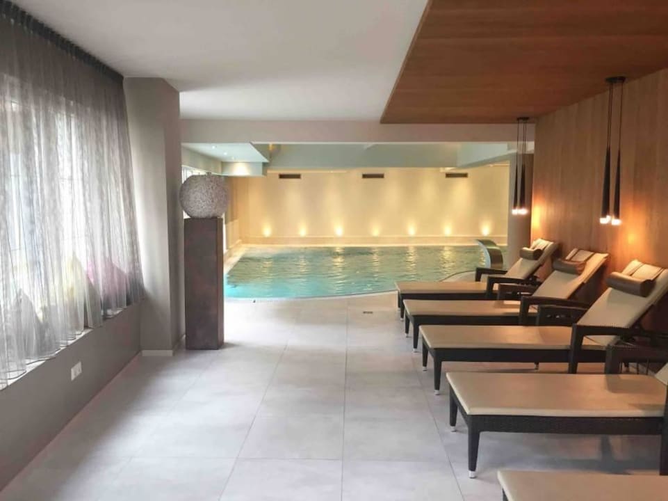 Erwachsenenpool Baby- & Kinderhotel Laurentius