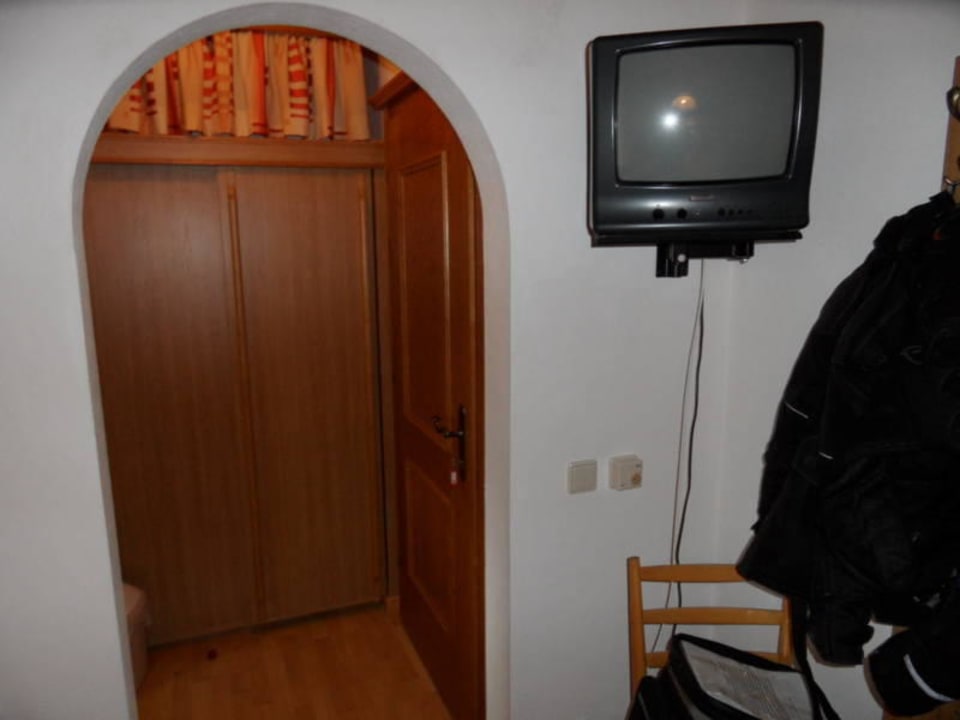 Blick vom Bett ins Vorzimmer Haus Kendlbacher