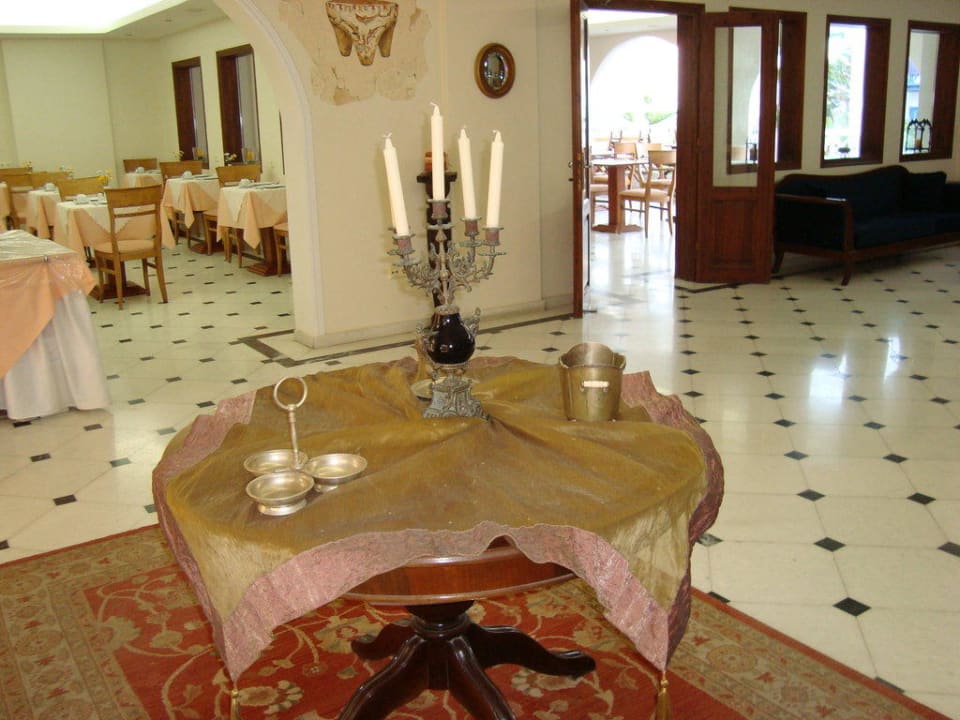 Nette Empfangshalle Mediterranean Beach