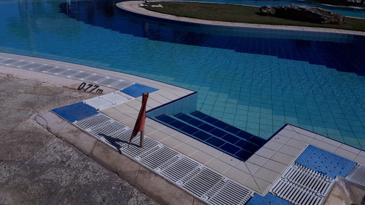 Pool Hotel Playa Pesquero