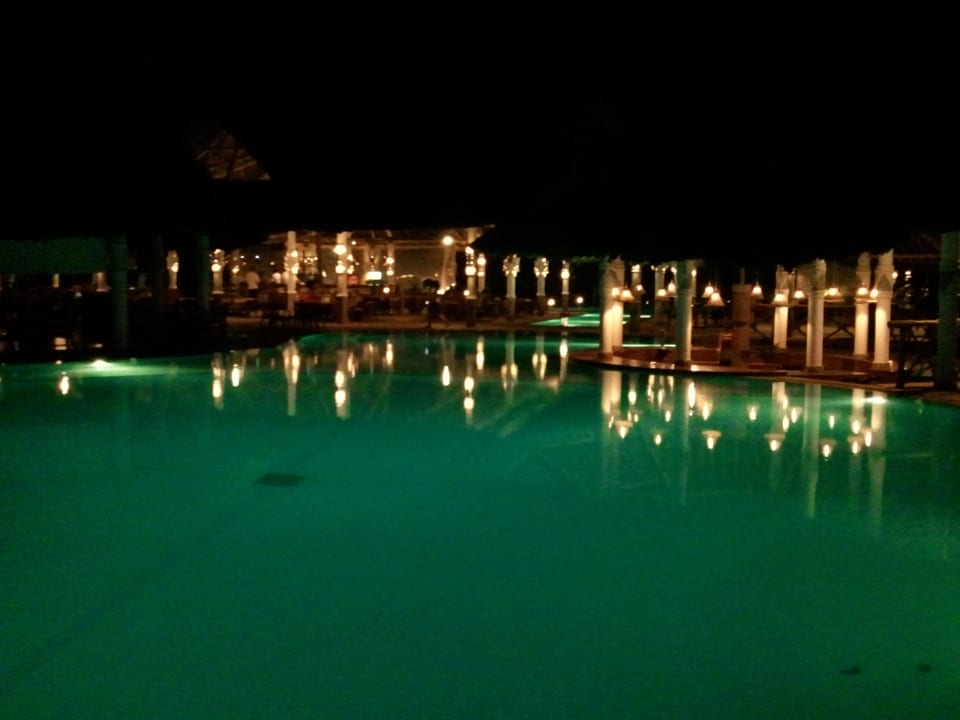 Abendstimmung Neptune Village Beach Resort & Spa