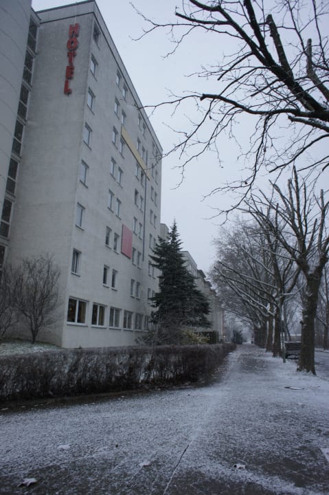 Südseite von Winters Hotel City Messe enjoy hotel Berlin City Messe