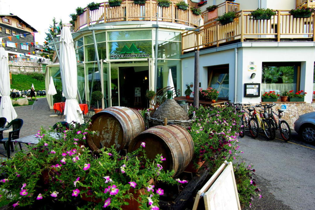 Eingang Hotel Montana