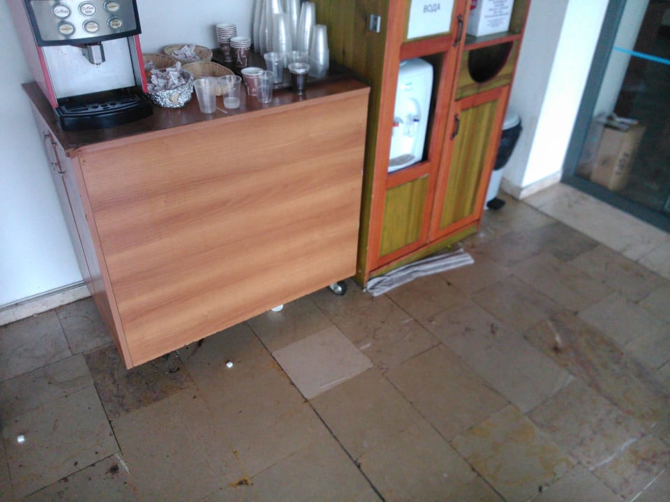 Keiner kümmert sich um die Sauberkeit Ölüdeniz Beach Resort by Z Hotels