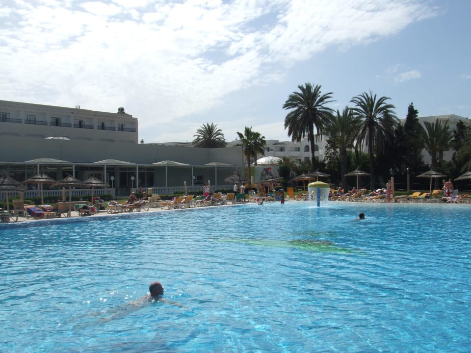 Großer Pool Houda Golf & Beach Club