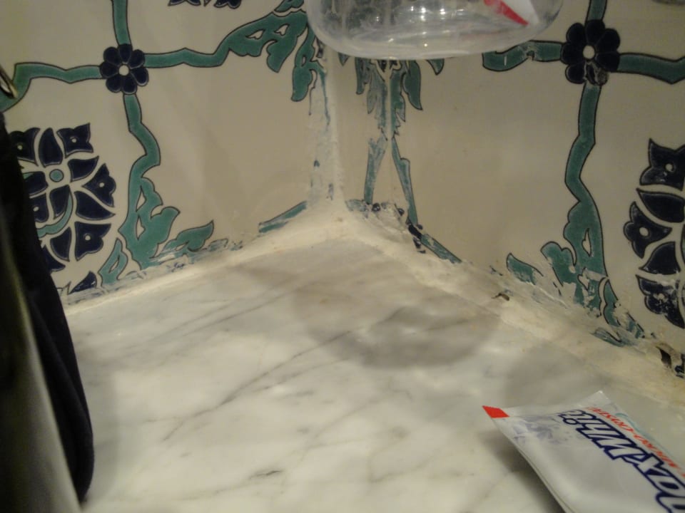 Badfugen Zimmer 1210 Hotel El Mouradi Skanes Beach