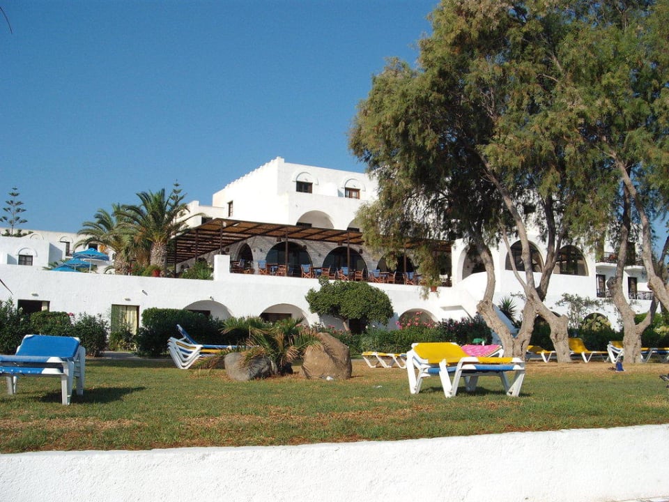 Blick vom Strand auf das Hotel TUI BLUE Oceanis Beach and Spa Resort