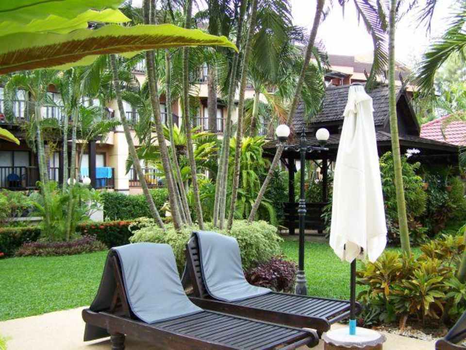 hinterer Pool Hotel Phuket Island View