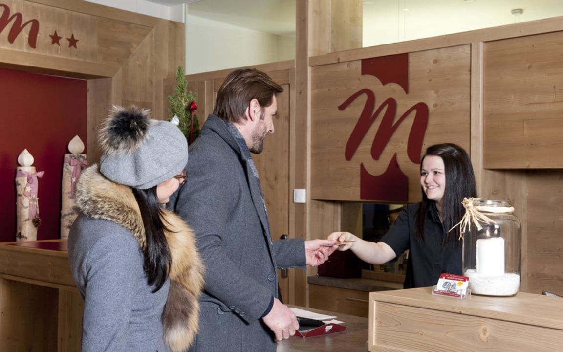 Rezeption Empfang Hotel Mallaun