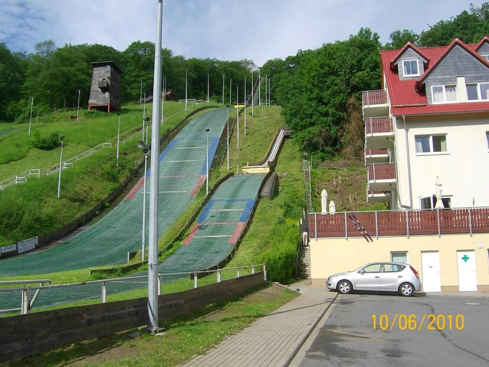 Blick auf Hotel und Schanzen REGIOHOTEL Schanzenhaus Wernigerode